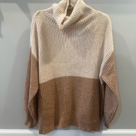 American Eagle Knit Mock Neck Sweater (Cream/Brown, Medium) - Picture 6 of 6